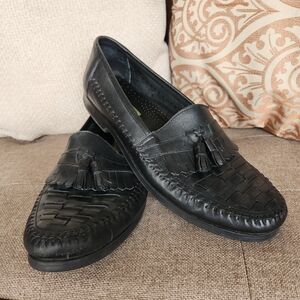 Vintage Black Leather Loafers with Tassels. Moc- Toe. Grandpacore. 13